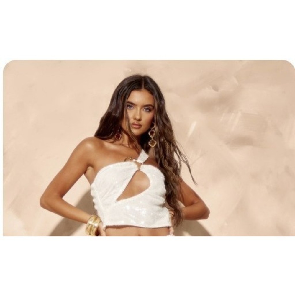 Pretty Little Thing Ecru Squin Cut Out Metal Trim Asymmetric Crop Top Size 0